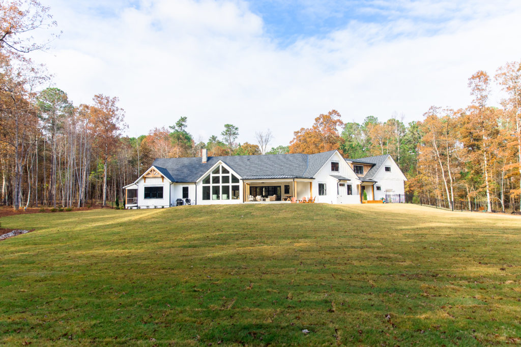 25-farmhouse-on-boone-thrive-market-trending-pinterest-knowled-geableh