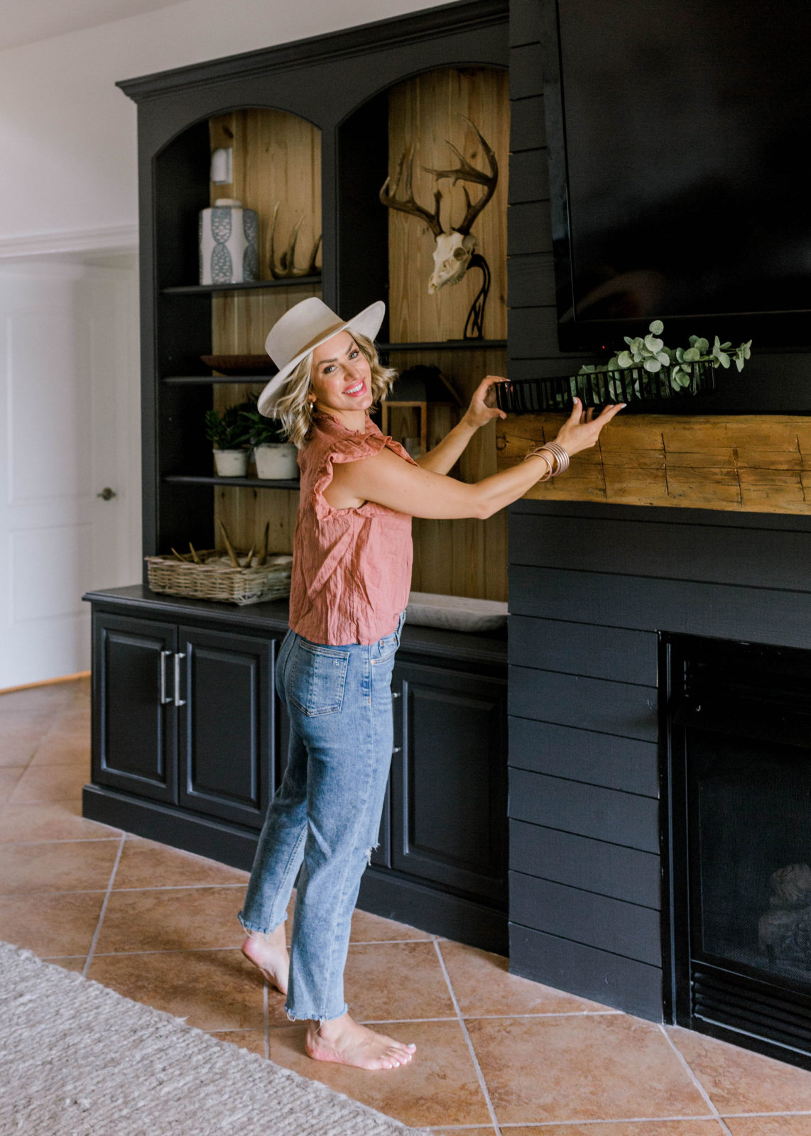 Cozy Lake House Bonus Living Room Tour You’ll Love - Eva Shockey